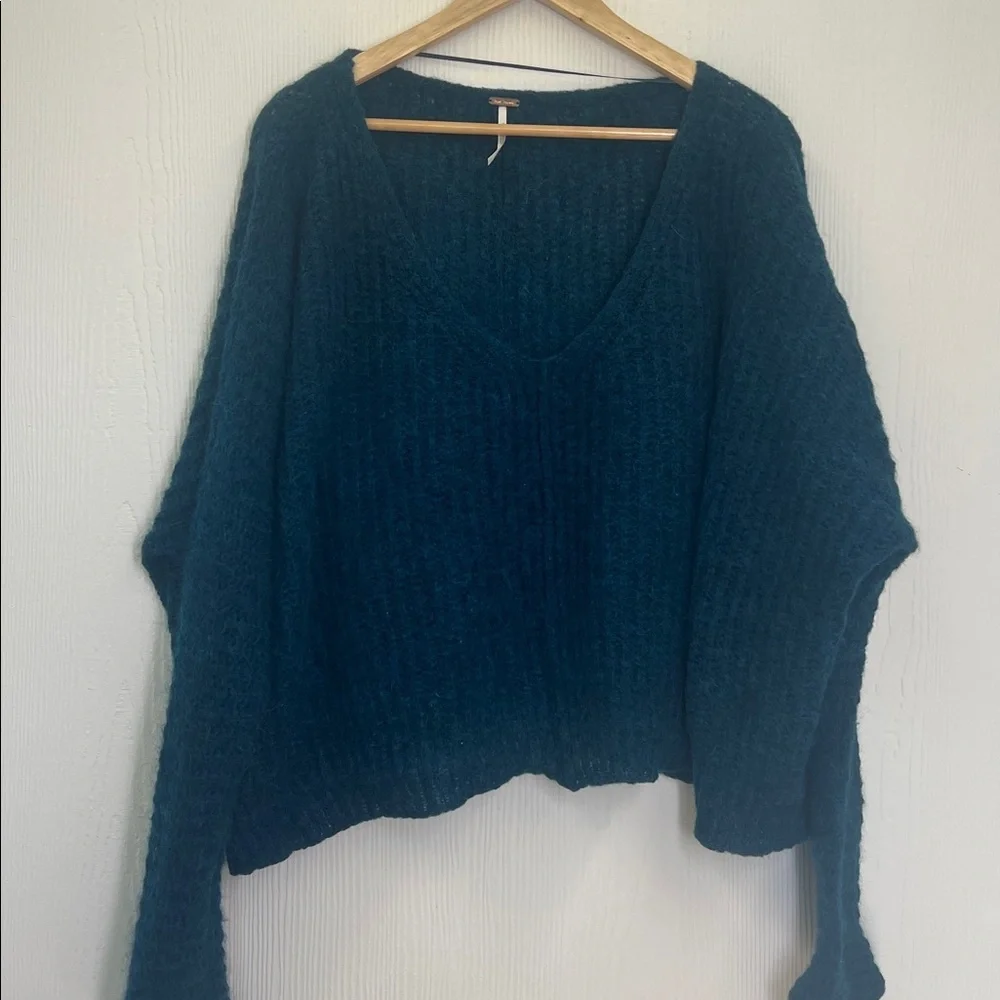 Free People - Moombeam Ribbed Oversized V Neck Long Sleeve Sweater Size Medium